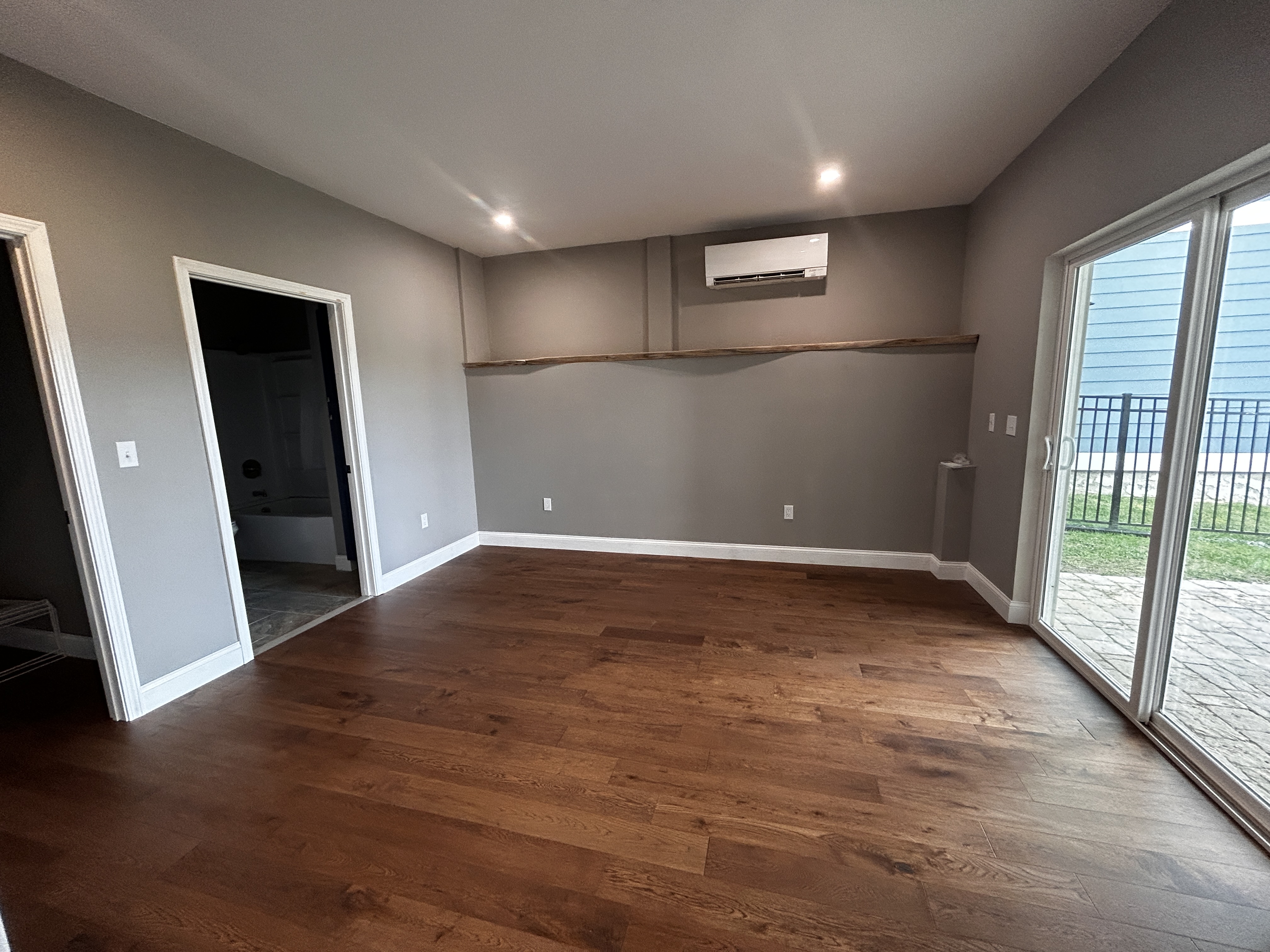 Private- 1BR/1BA Suite in Quiet Owner-Occupied Home — 30 Minutes from Asheville