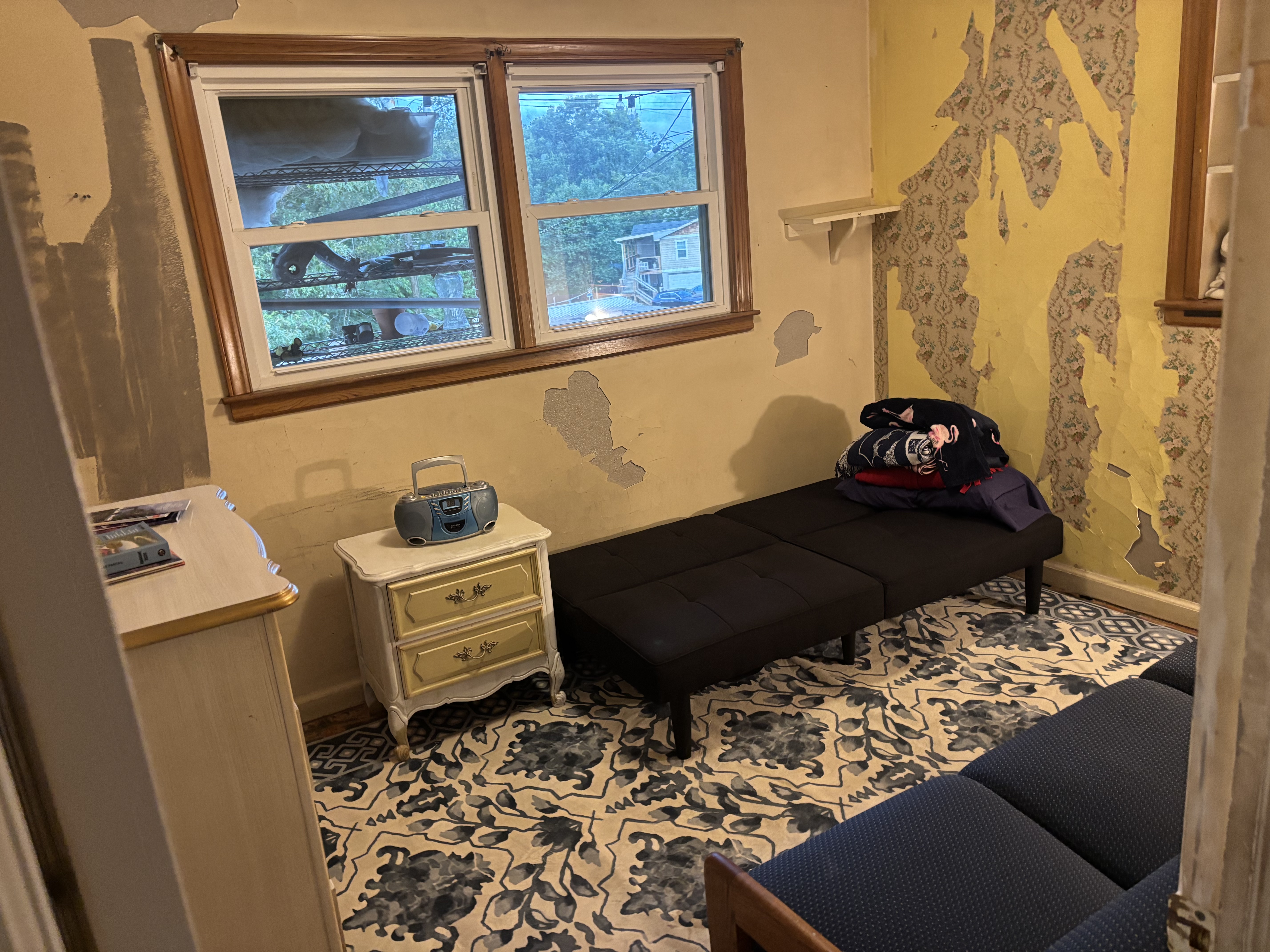 Nice Ranch House with Mountain Views close to Transit and Haywood Rd